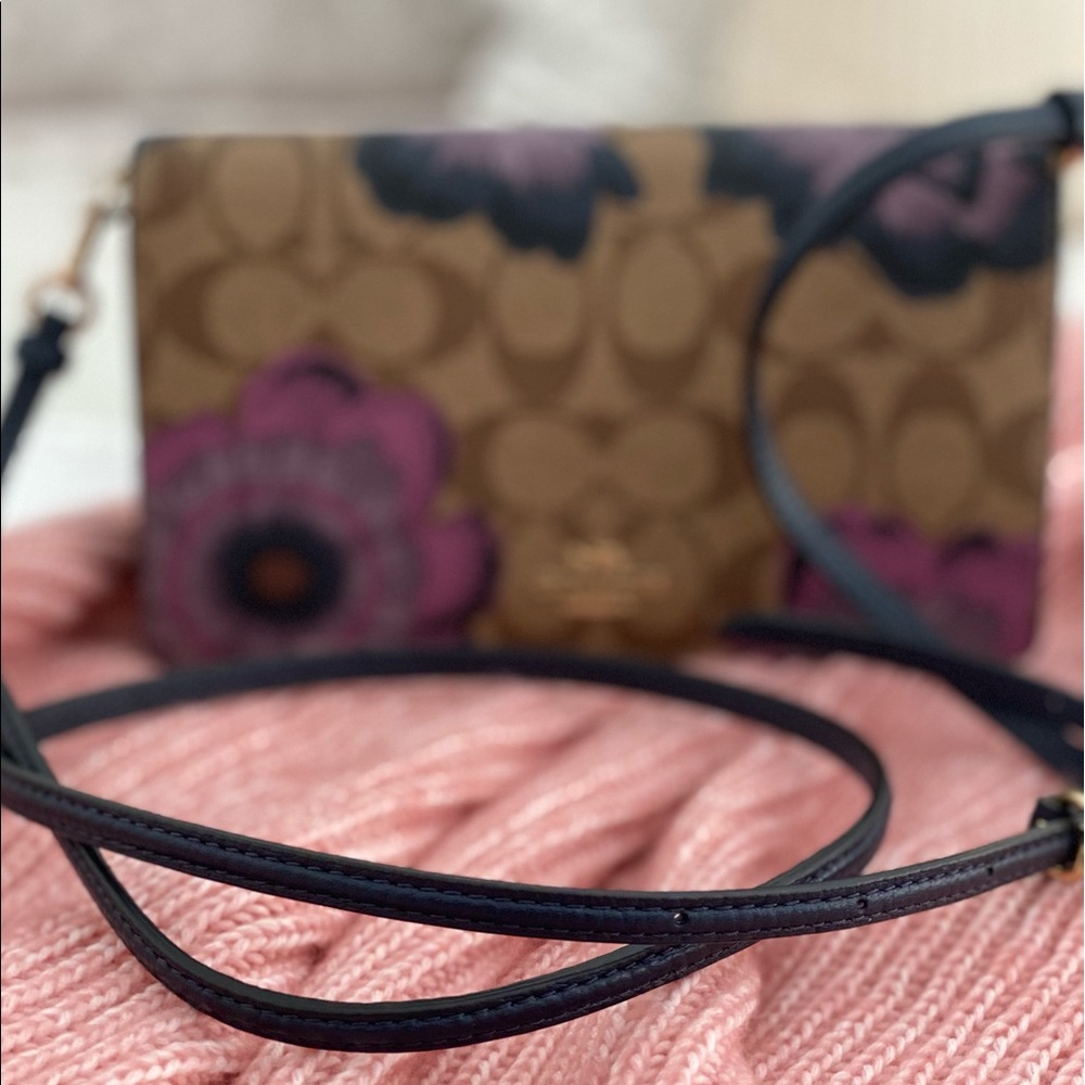 🆕 COACH | Purple Floral Purse BOXED - Picture 6 of 16
